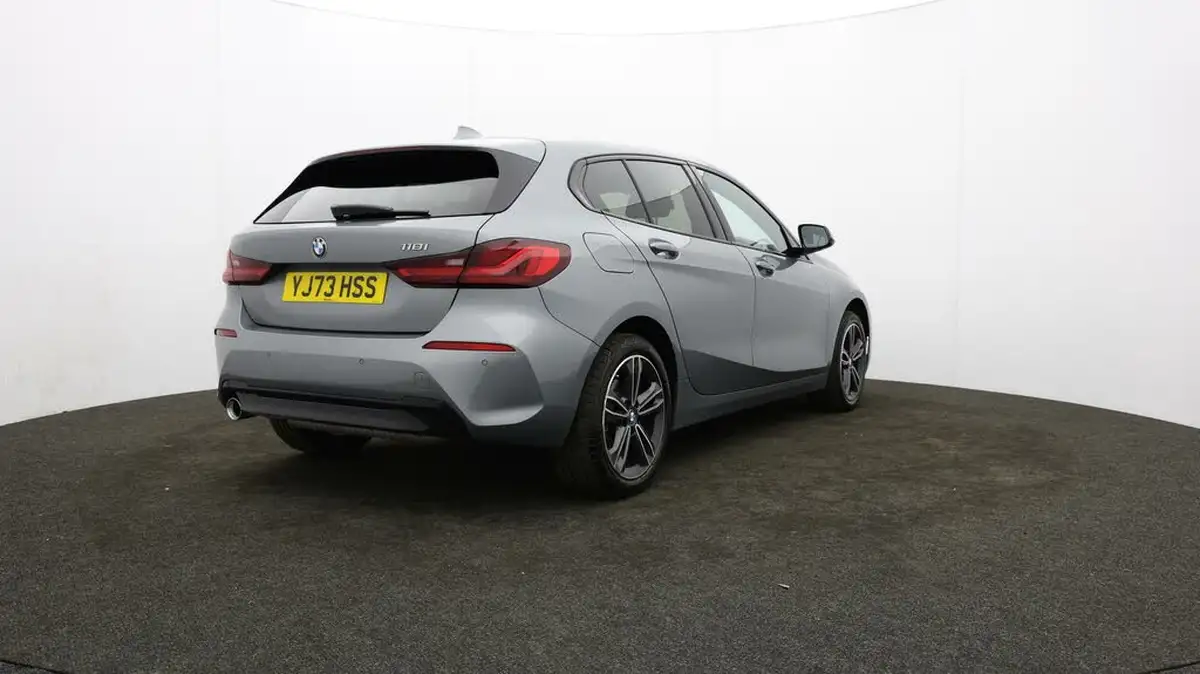 2024-bmw-1-series-15-118i-sport-dct-big-75