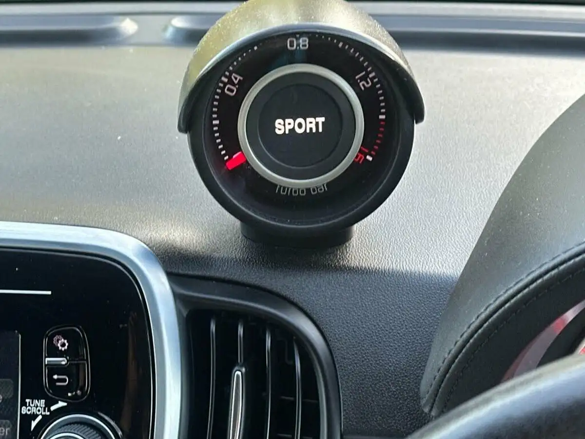 2017-abarth-595-14-tjet-big-27