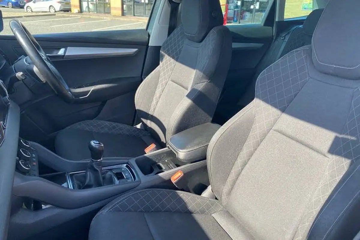 2022-skoda-karoq-10-tsi-se-big-18