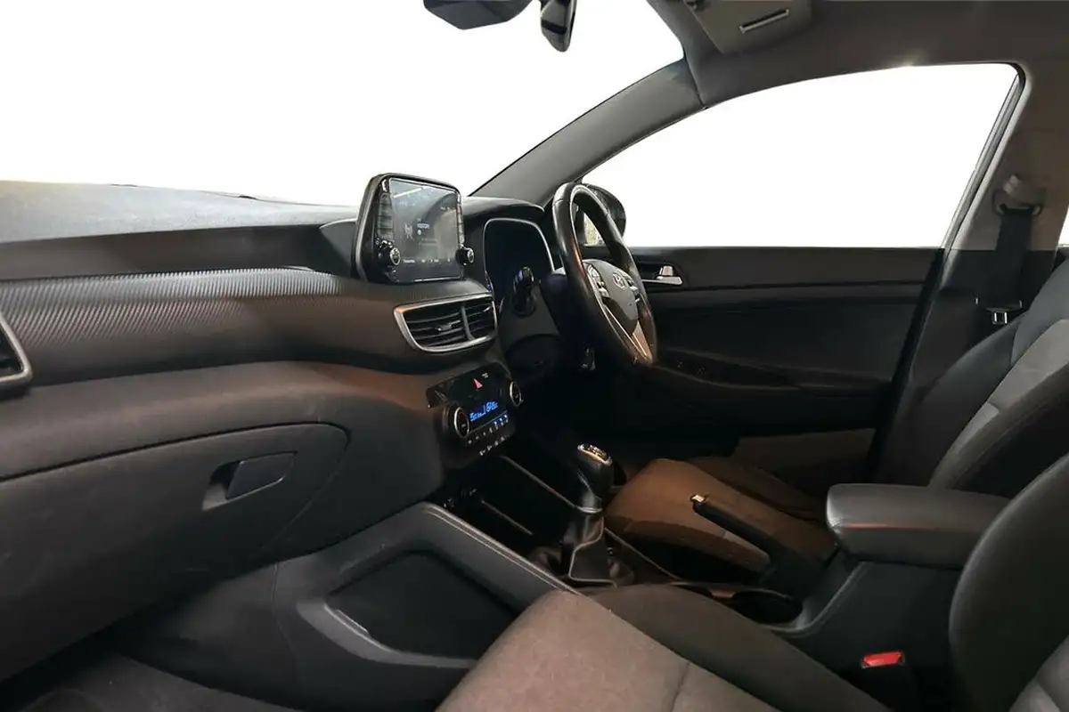 2018-hyundai-tucson-16-gdi-se-nav-big-5