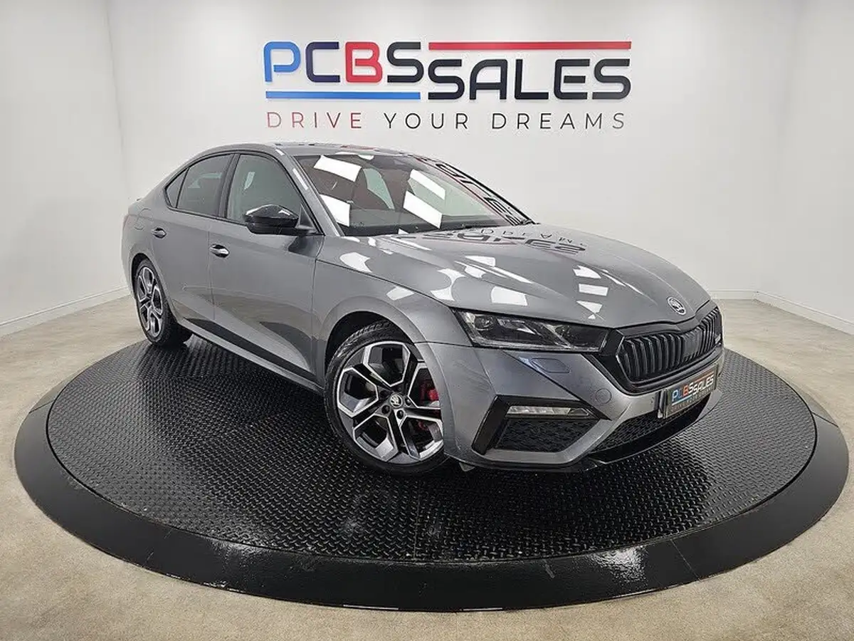 2022-skoda-octavia-20-tsi-vrs-hatchback-dsg-big-0