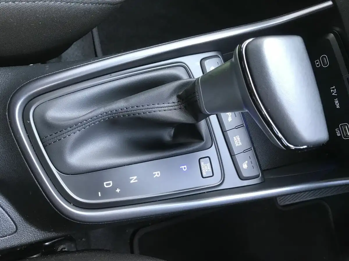 2025-hyundai-bayon-10-t-gdi-premium-100ps-7dct-big-18