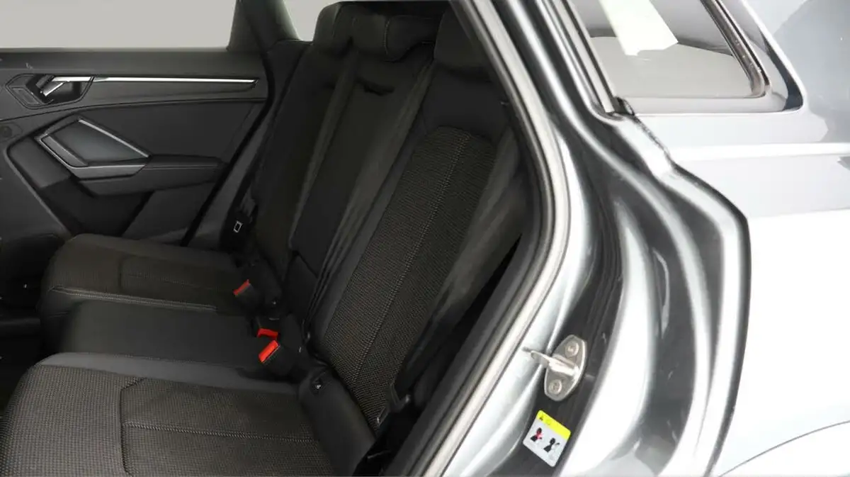 2022-audi-q3-15-35-tfsi-black-edition-codcomfort-sound-pack-station-wagon-big-16