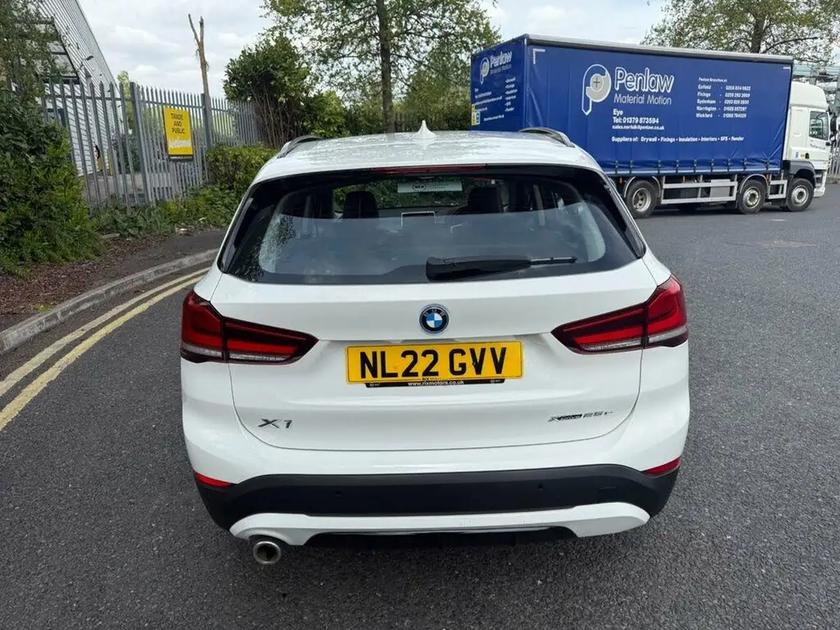 2022-bmw-x1-15-xdrive-25e-phev-sport-big-4