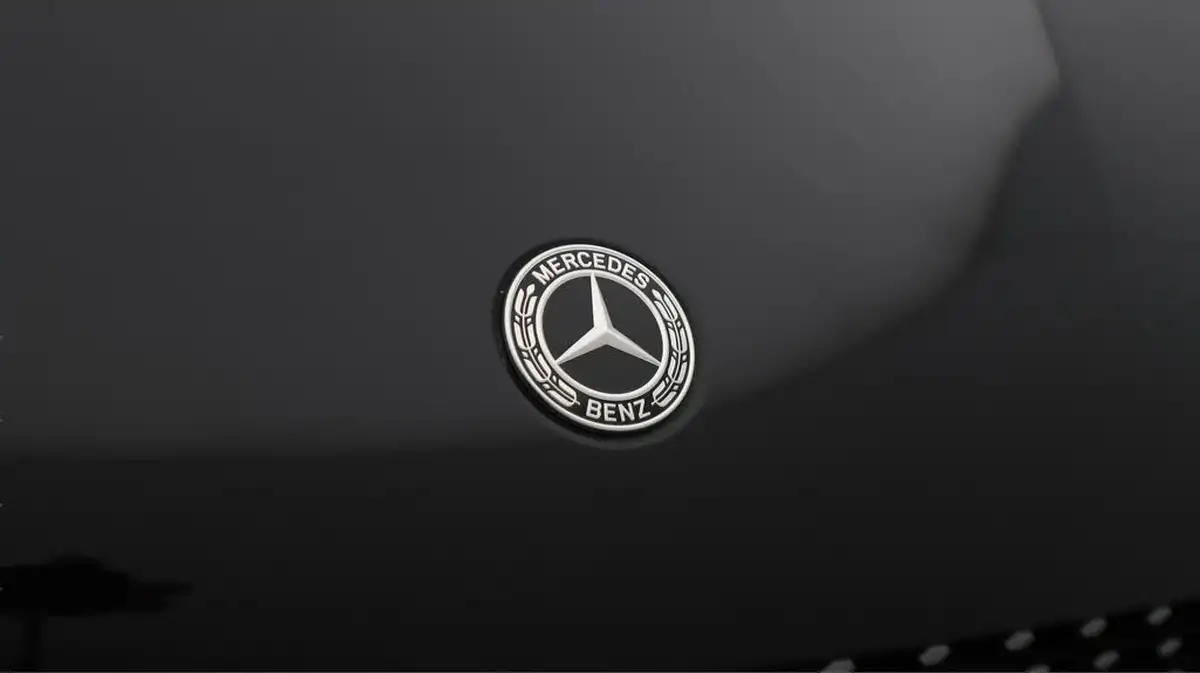 2022-mercedes-benz-glc-class-20d-glc300d-amg-line-premium-244ps-coupe-4d-1950cc-big-22