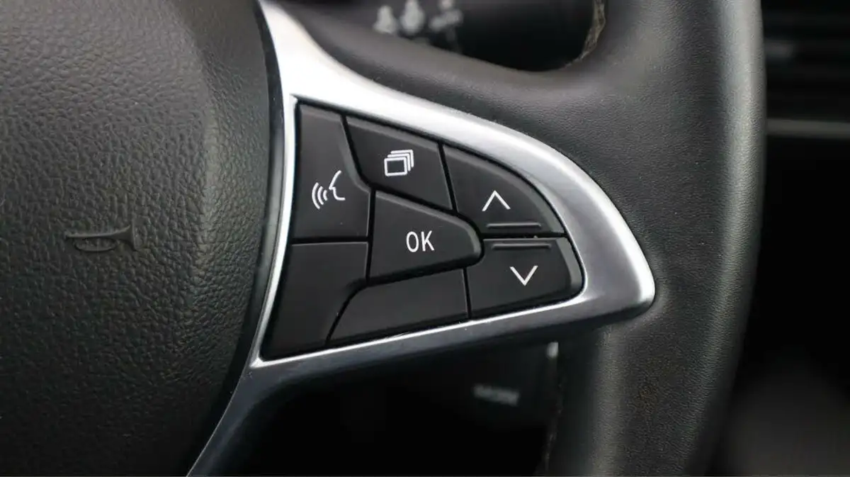 2022-dacia-sandero-10-tce-comfort-90bhp-cvt-big-23