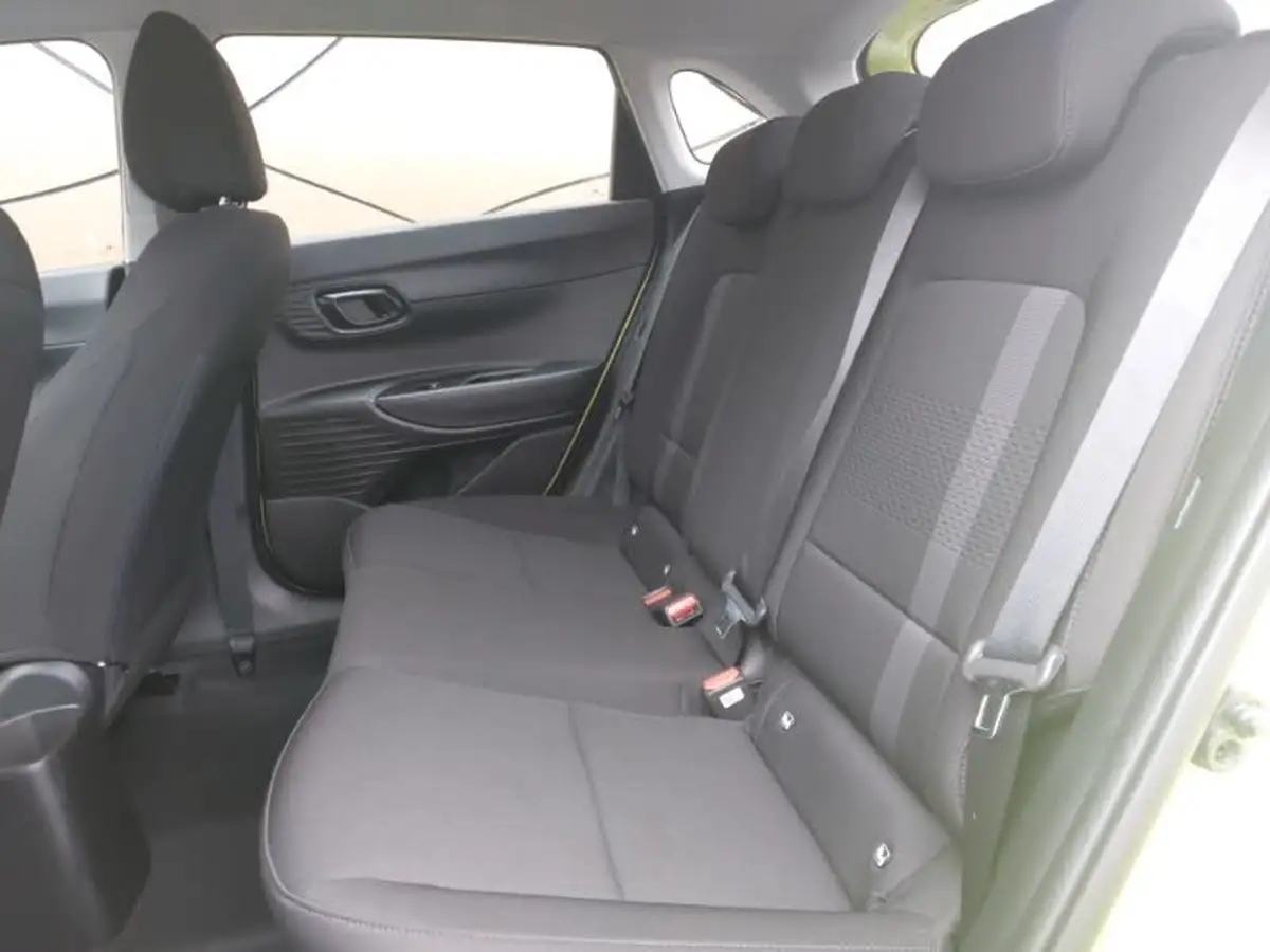 2024-hyundai-i20-10-t-gdi-advance-big-5