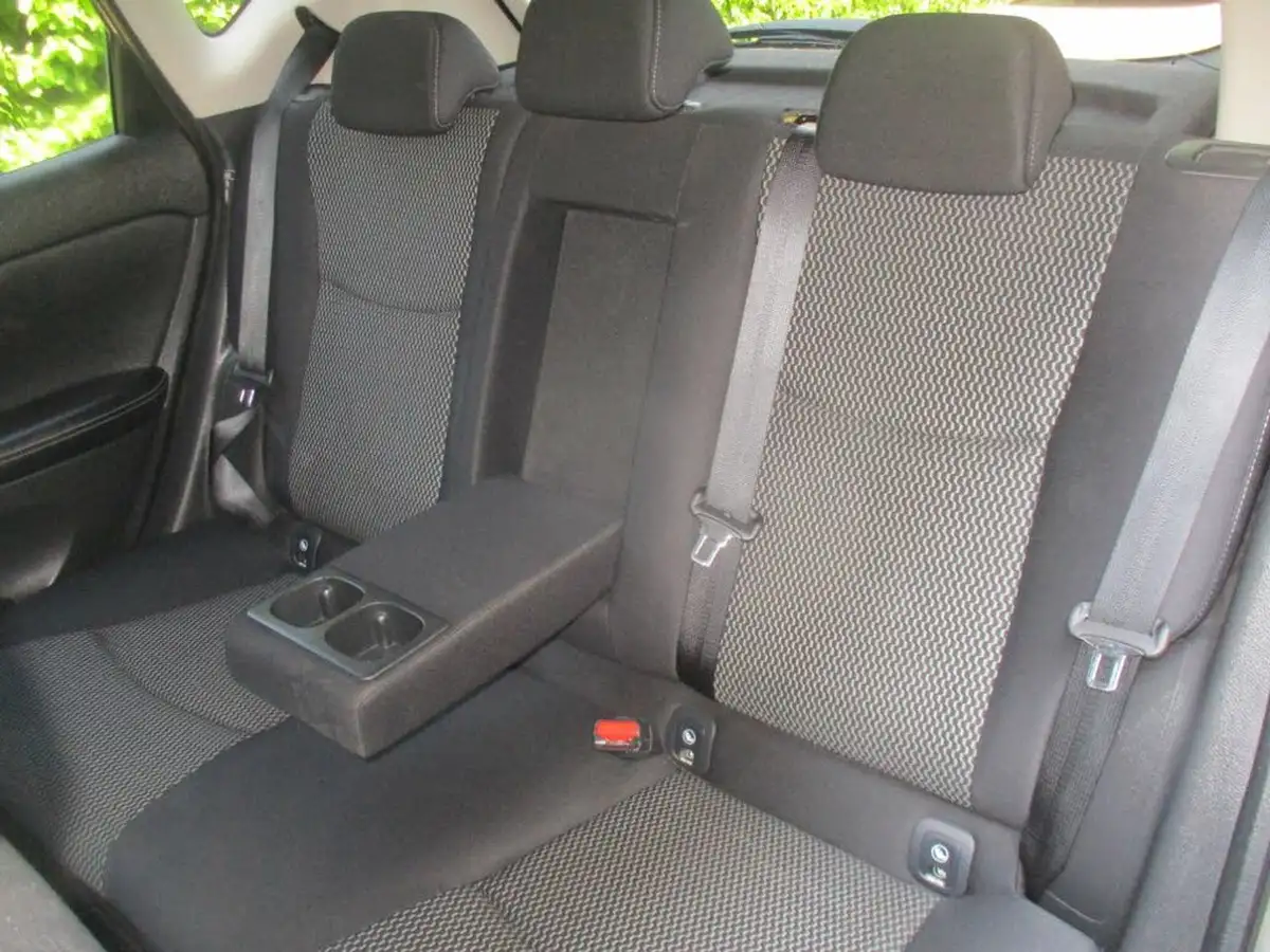 2015-nissan-pulsar-12-dig-t-n-tec-big-35