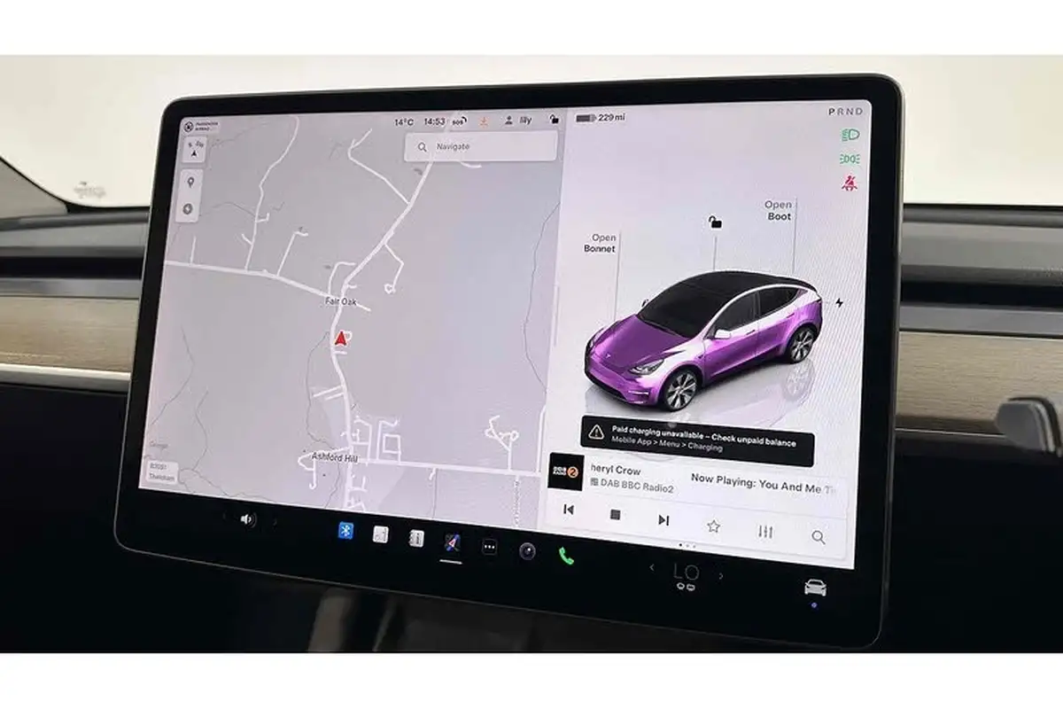2022-tesla-model-y-e-long-range-big-39