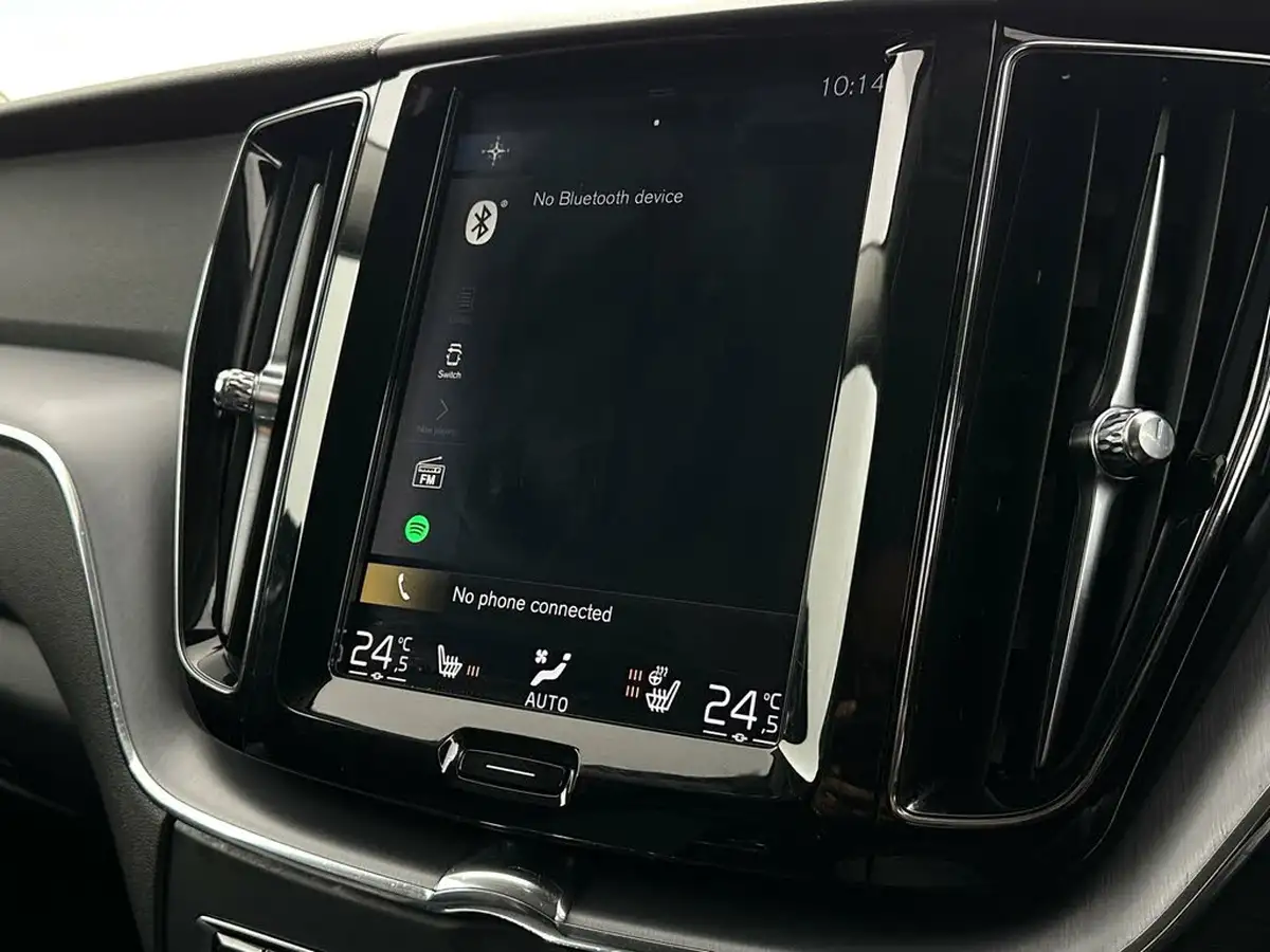 2019-volvo-xc60-20td-b4-momentum-big-20