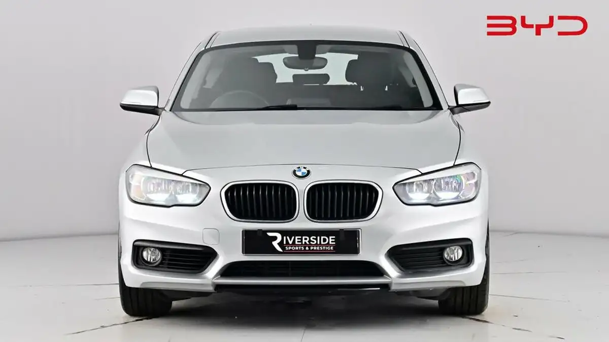 2017-bmw-1-series-20td-118d-se-3d-big-7