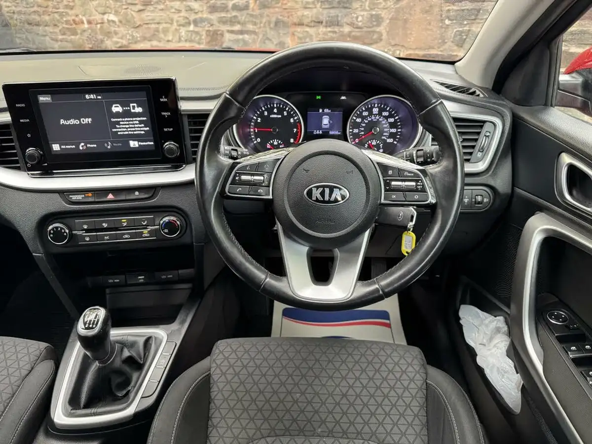 2020-kia-xceed-10-t-gdi-2-big-19