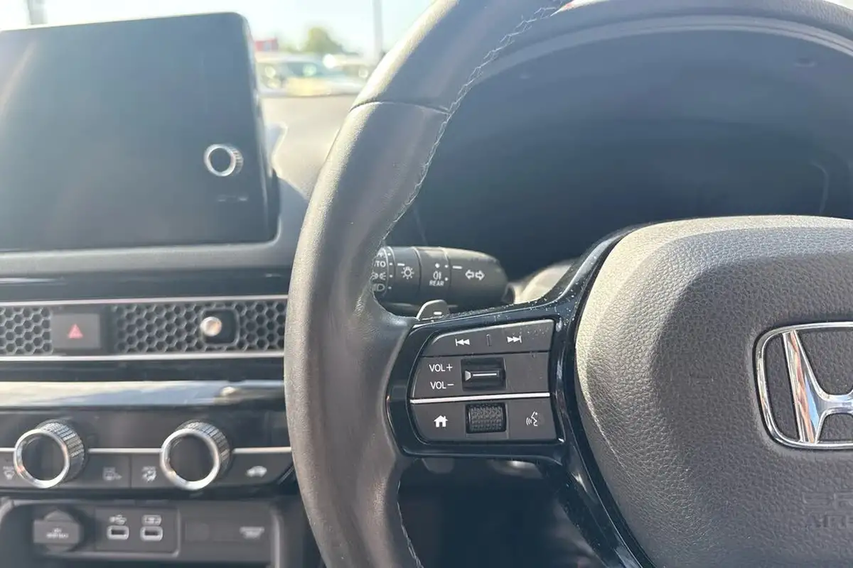 2022-honda-civic-20-i-mmd-elegance-big-18