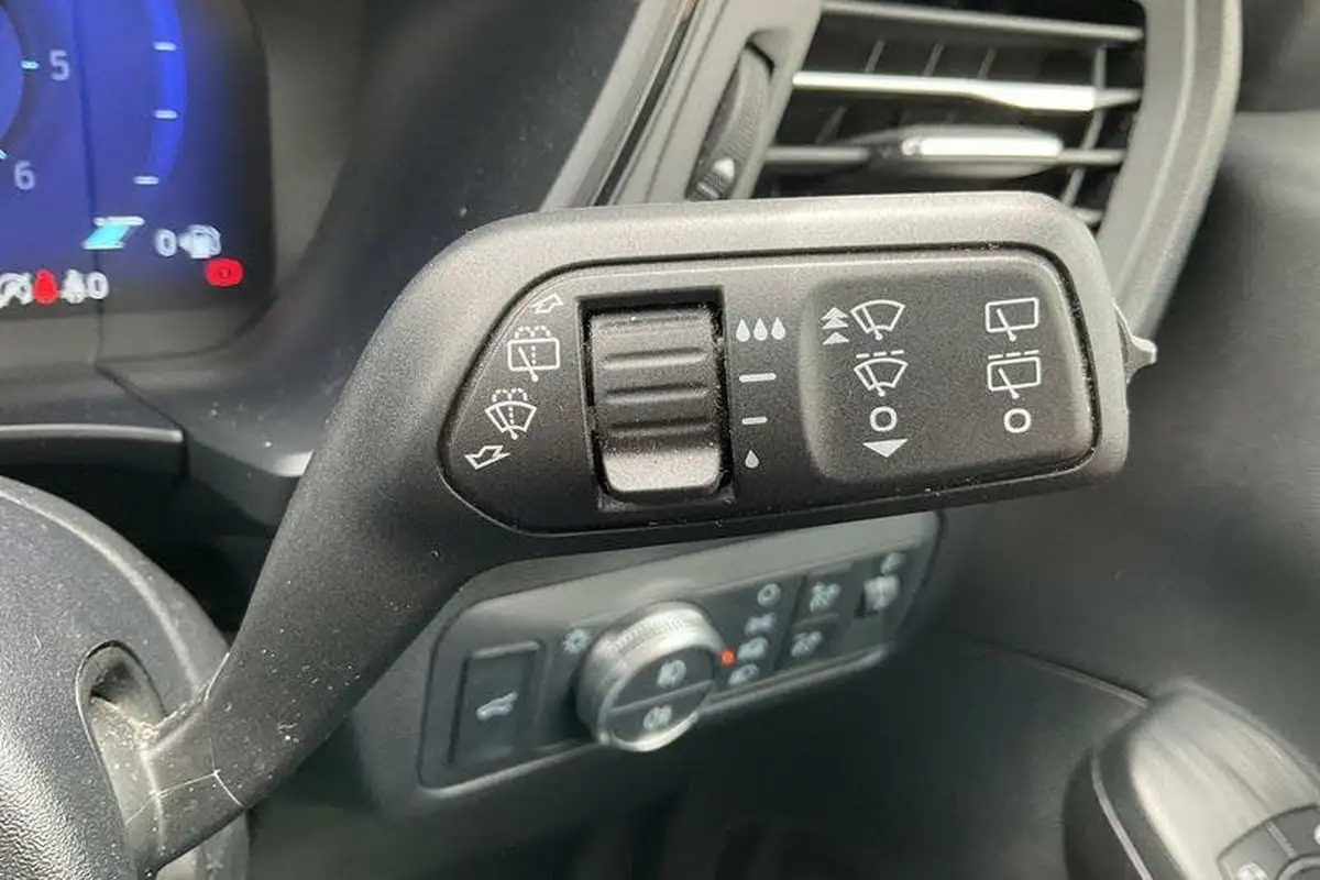 2022-ford-kuga-big-14