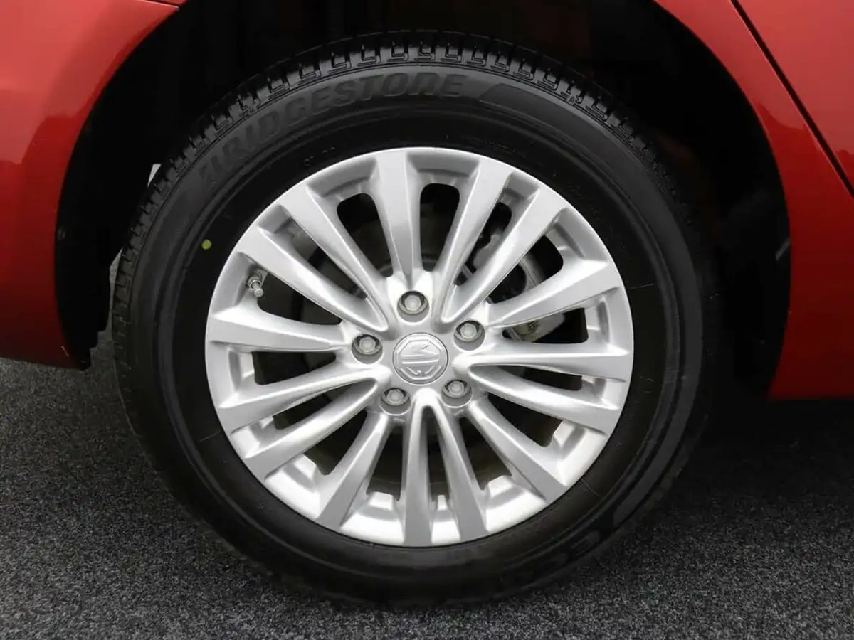 2022-mg-mg5-e-exclusive-ev-long-range-big-5