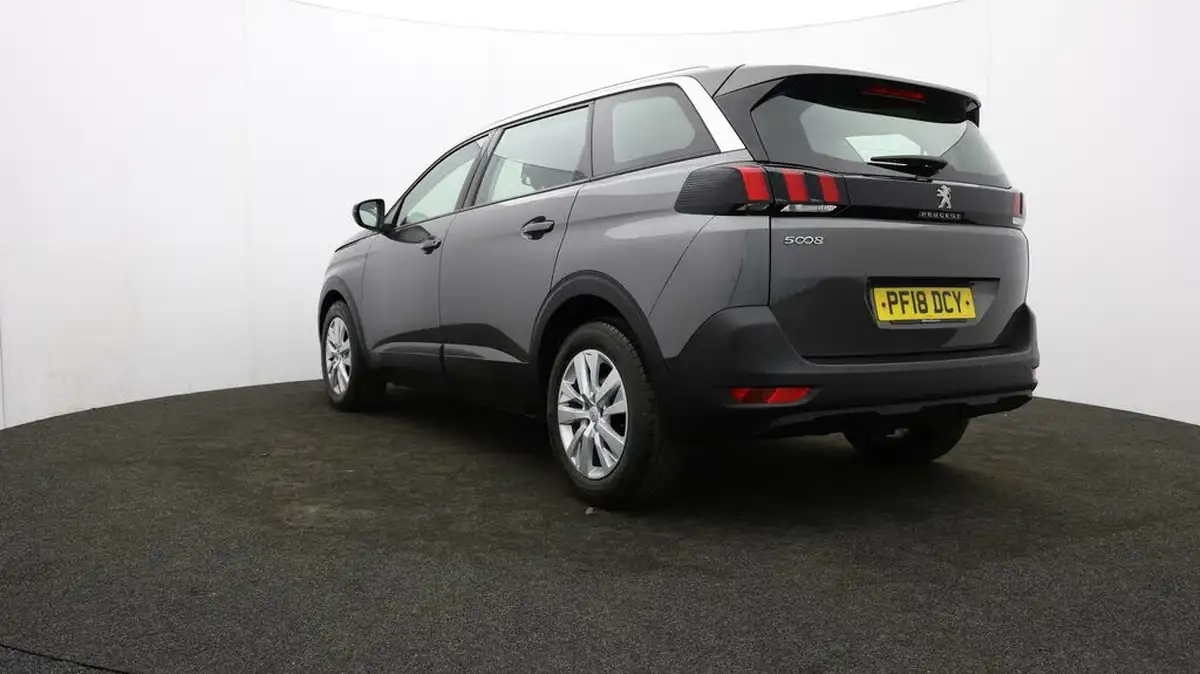 2018-peugeot-5008-suv-12-puretech-active-big-69