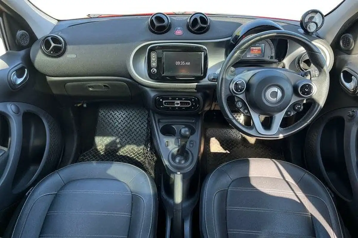 2017-smart-forfour-09-prime-sport-89bhp-premiumss-twinamic-big-9