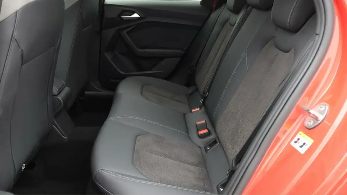 2019-audi-a1-20-40-tfsi-s-line-competition-big-17