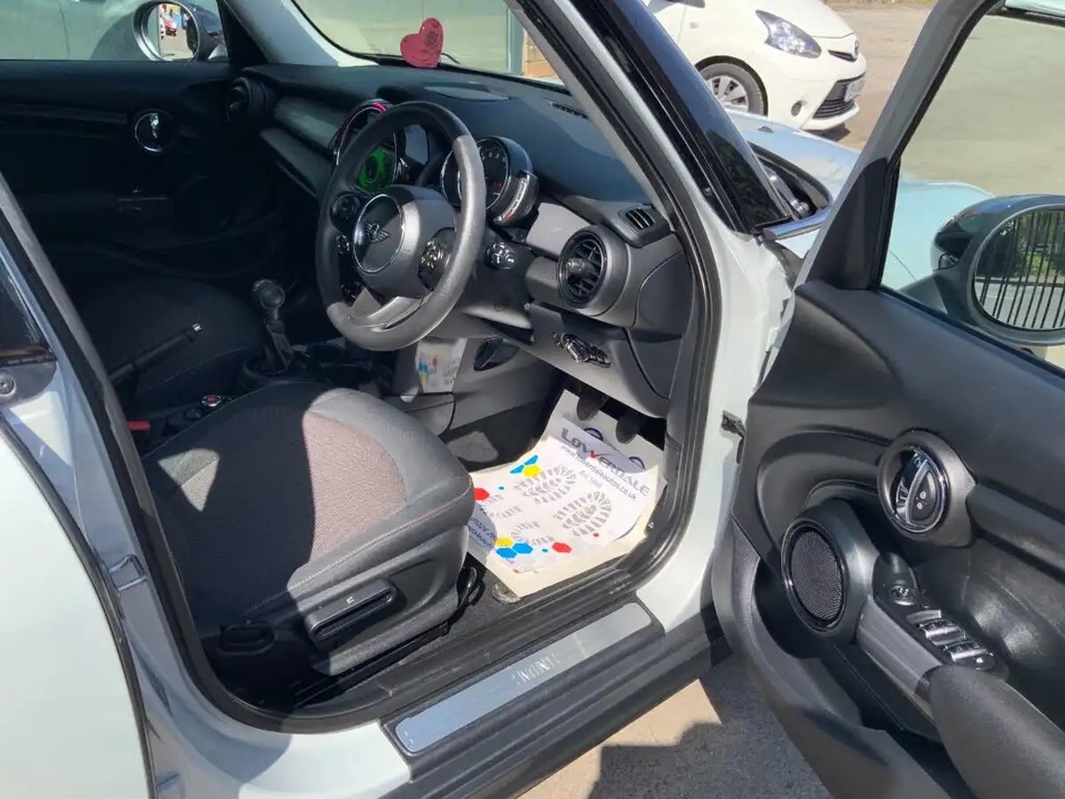 2019-mini-cooper-15-cooper-classic-hatchback-5d-big-20