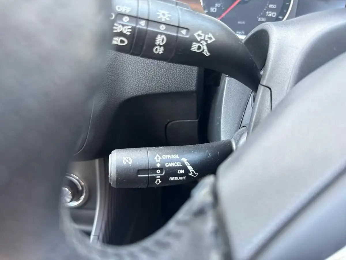 2020-mg-zs-suv-15-vti-tech-exclusive-106ps-big-28