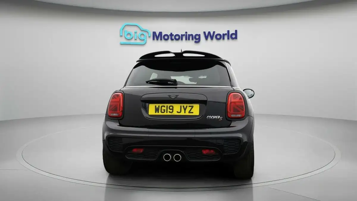 2019-mini-cooper-20-cooper-s-sport-189bhp-hatchback-3d-auto-big-5