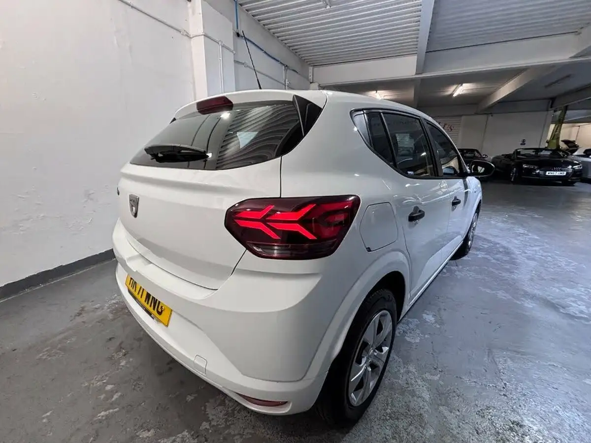 2021-dacia-sandero-10-sce-essential-big-7