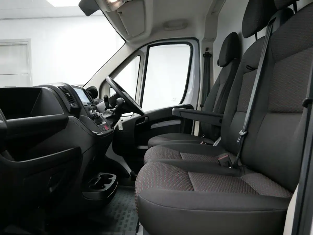2023-citroen-relay-22bluehdi-35-l3h2-enterprise-edition-panel-big-15