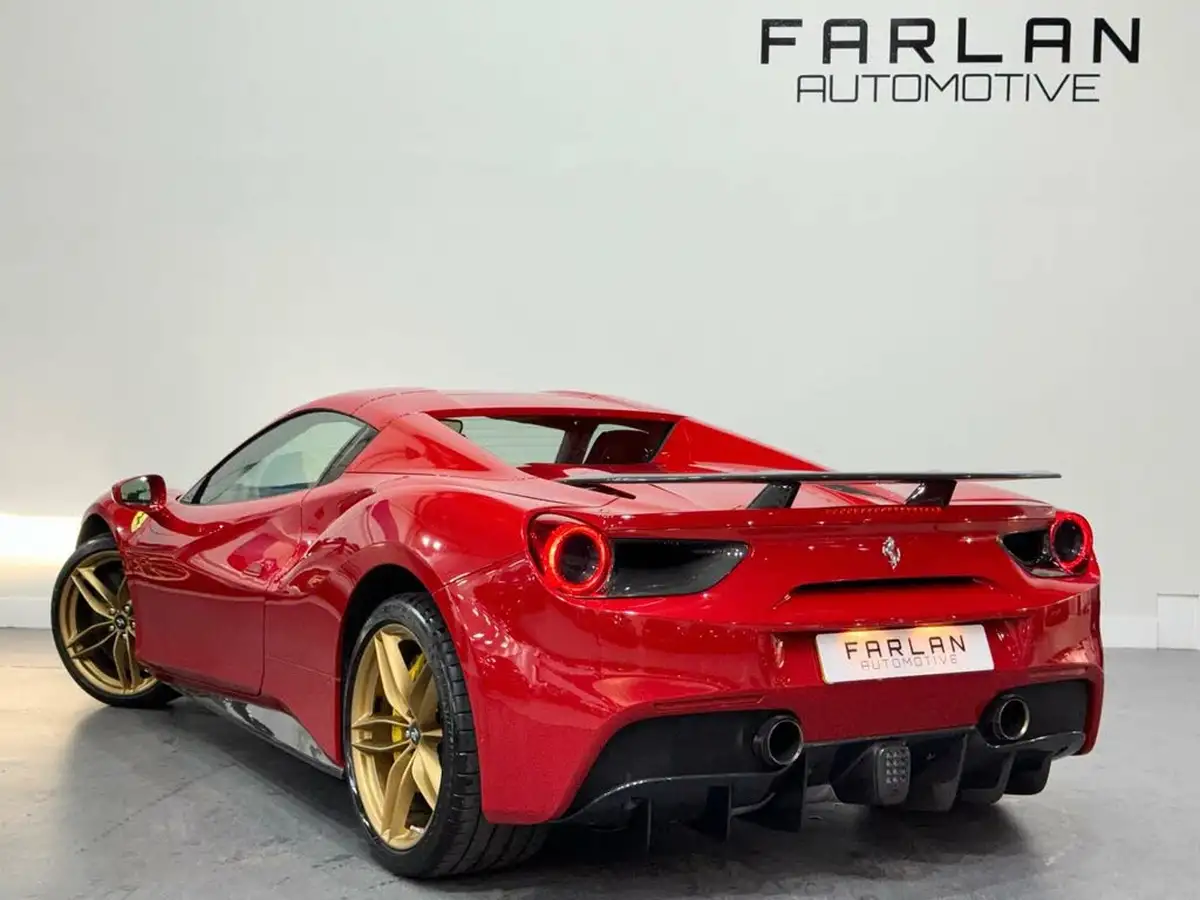 2018-ferrari-488-39-488-spider-big-4