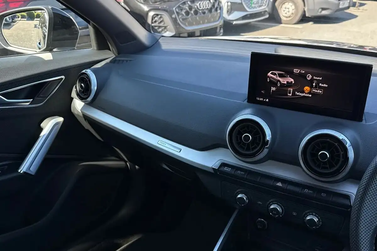 2024-audi-q2-15-35-tfsi-s-line-tronic-big-19