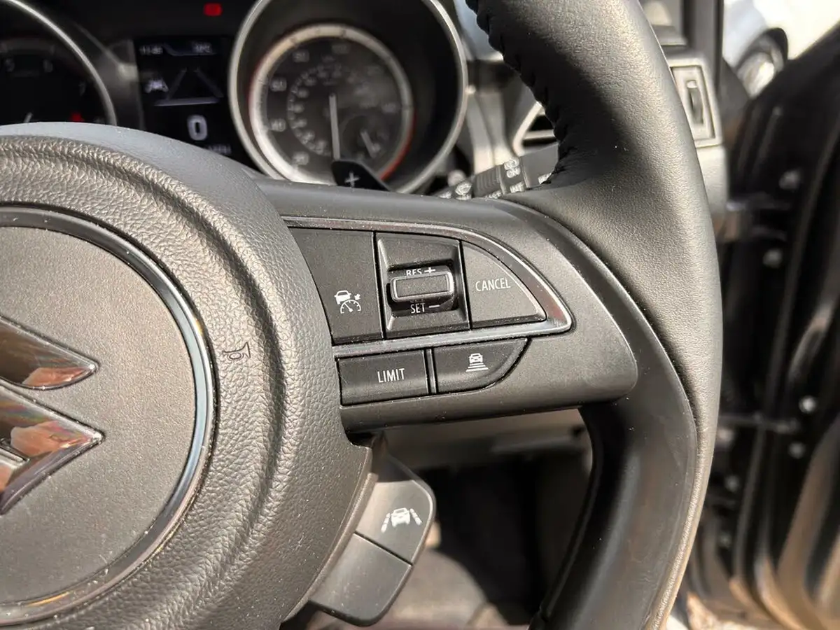 2024-suzuki-swift-12-dualjet-sz5-big-32