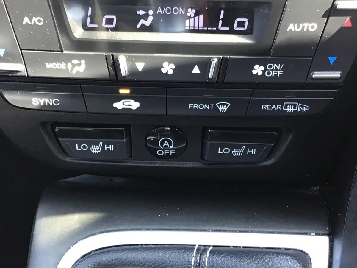 2017-honda-civic-16-i-dtec-sr-dasp-hatchback-big-21