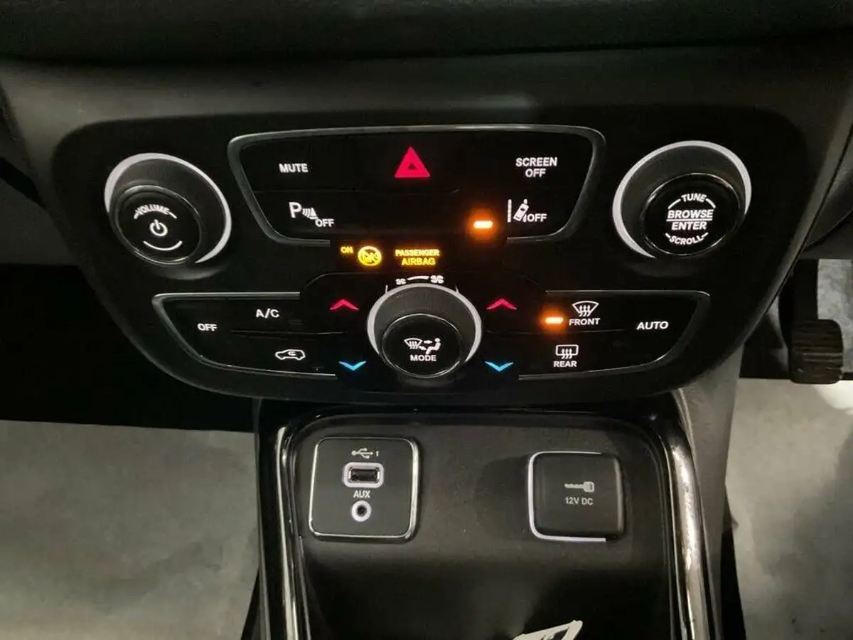 2020-jeep-compass-14-multiair-ii-night-eagle-big-37