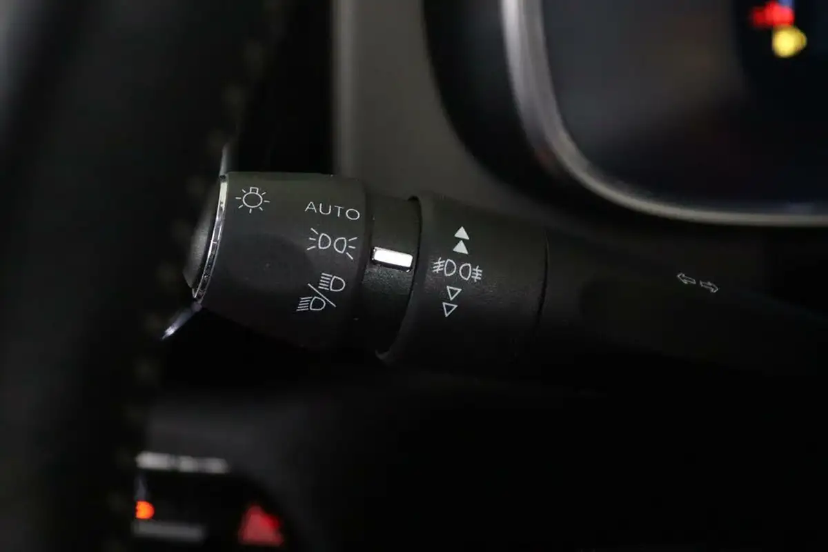2021-citroen-c5-aircross-15bluehdi-shine-plus-big-22