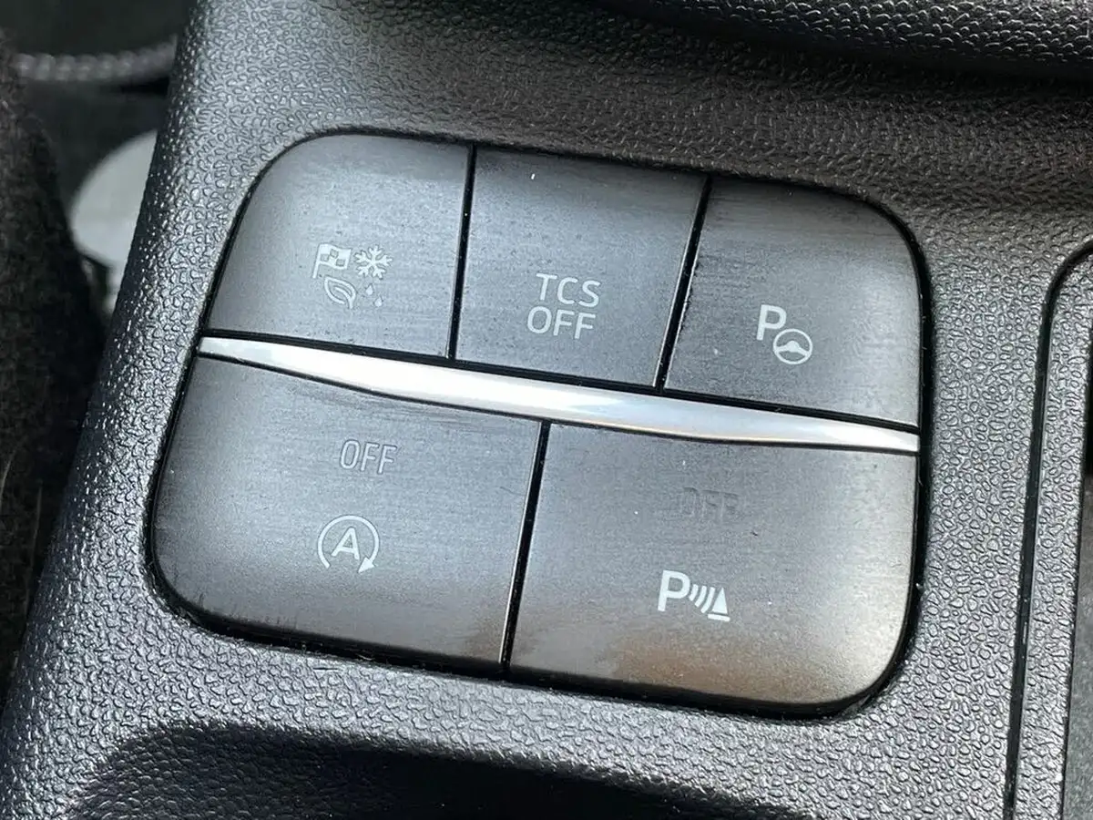2022-ford-fiesta-10t-titanium-125ps-hybrid-mhev-big-24