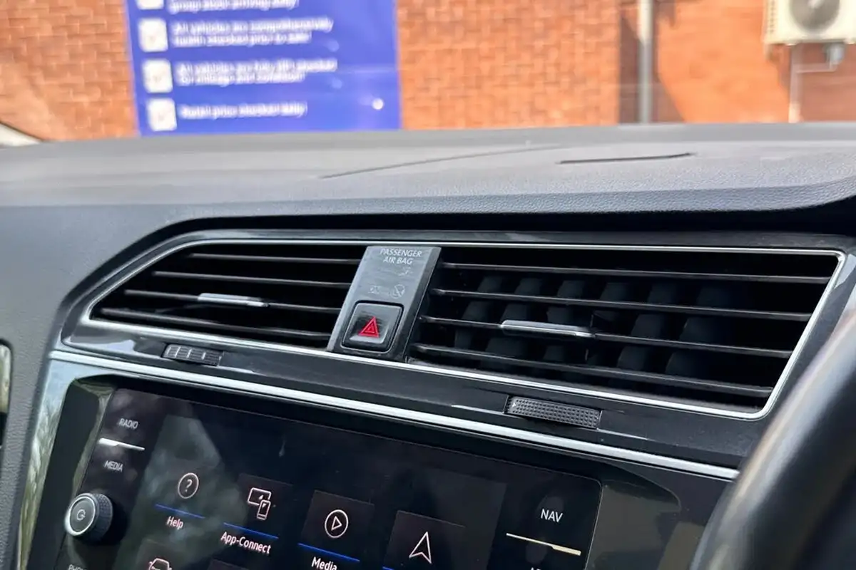 2022-volkswagen-tiguan-15-tsi-elegance-big-39