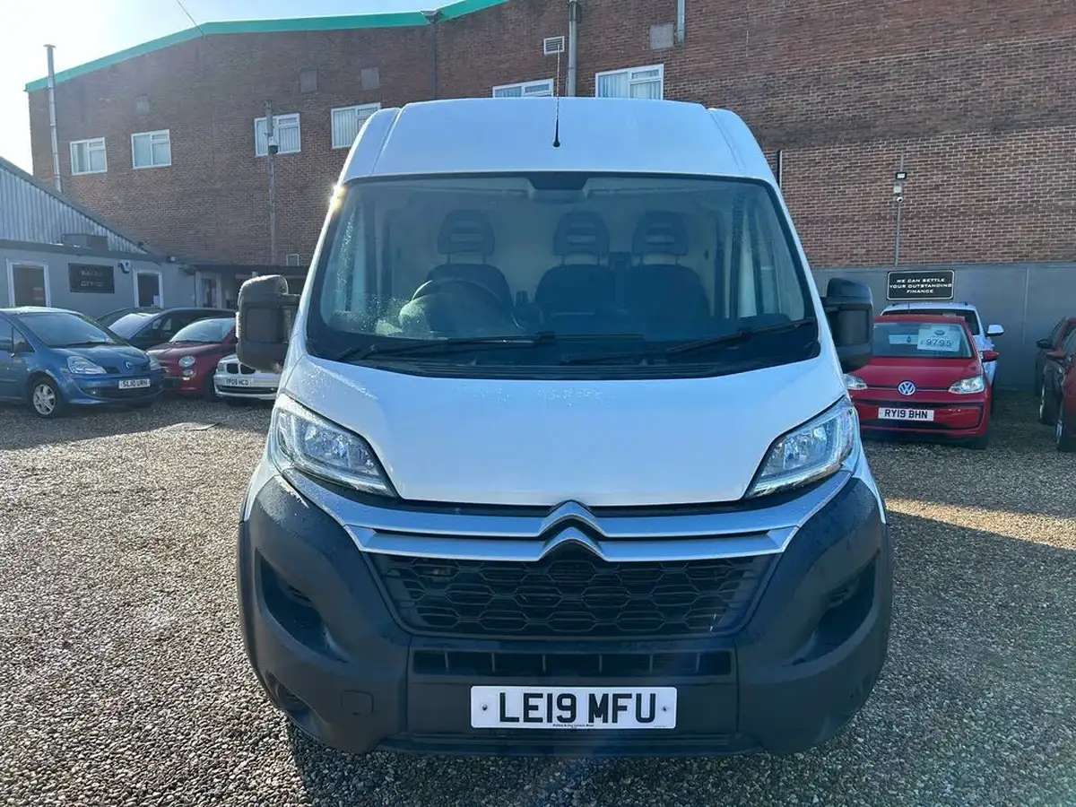 2019-citroen-relay-20bluehdi-35-l4h2-enterprise-big-1
