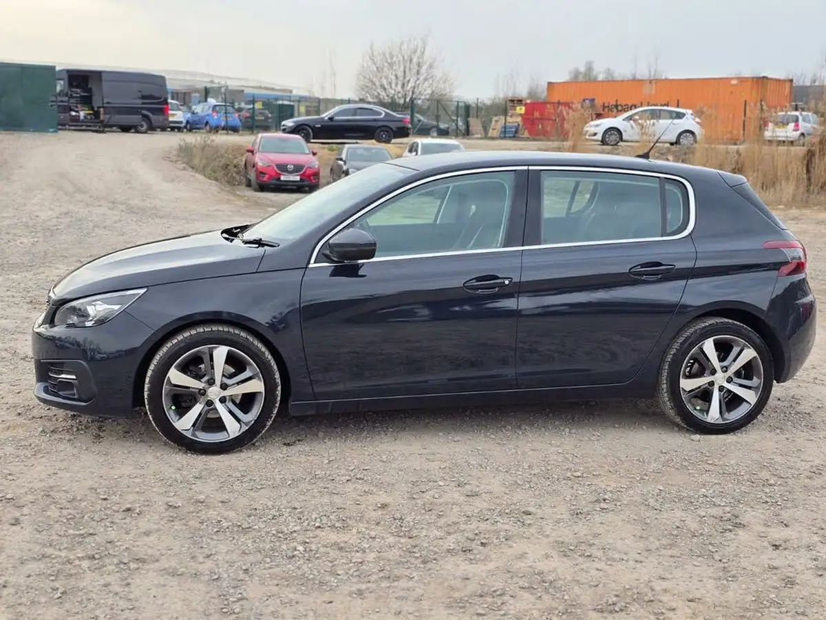 2017-peugeot-308-16-bluehdi-allure-eat6-big-9