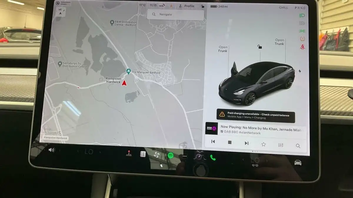 2020-tesla-model-3-e-performance-big-4
