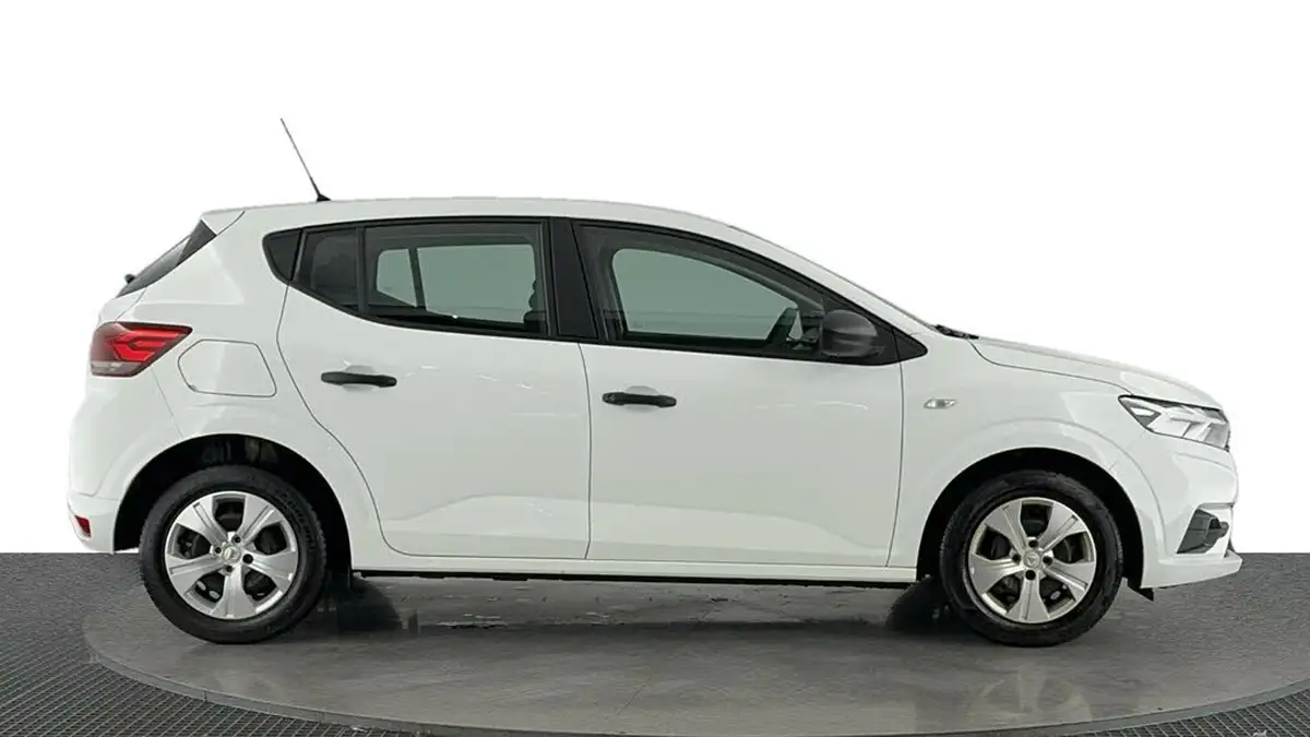 2021-dacia-sandero-10-tce-essential-90bhp-big-2