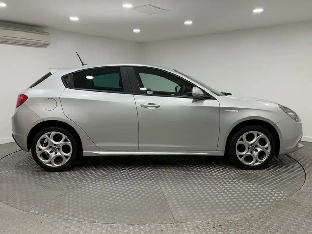 2018-alfa-romeo-giulietta-14-tb-sport-big-1