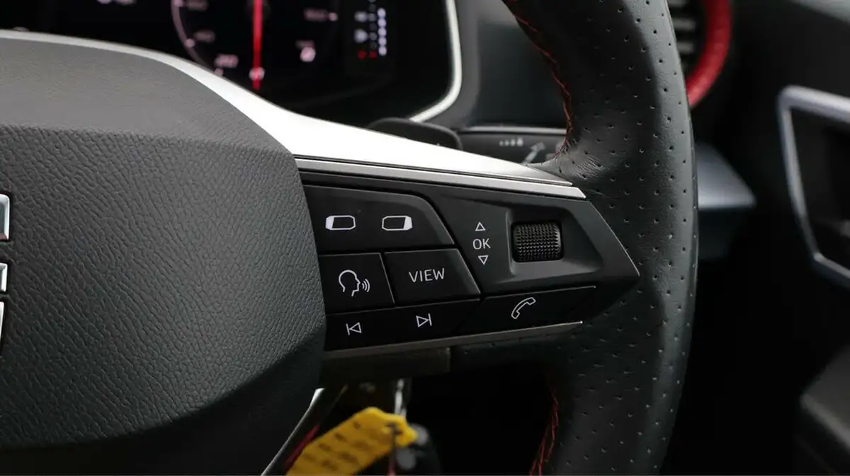 2022-seat-ibiza-10-tsi-fr-sport-110ps-dsg-big-23
