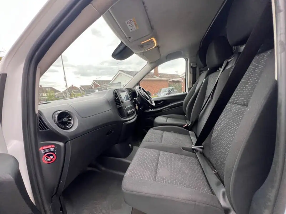 2021-mercedes-benz-vito-20cdi-114-progressive-l2-134bhpeu6dt-panel-1749cc-9g-tronic-big-41