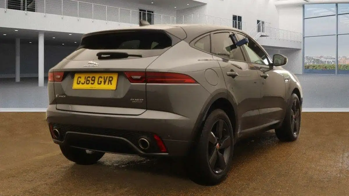 2019-jaguar-e-pace-20-i4d-chequered-flag-150ps-big-7