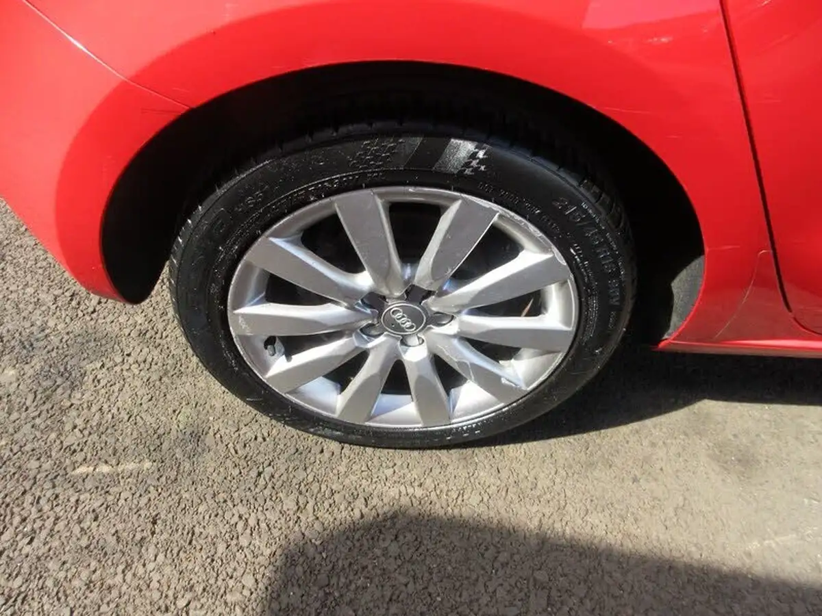 2012-audi-a1-14-tfsi-sportback-5d-s-tronic-big-23