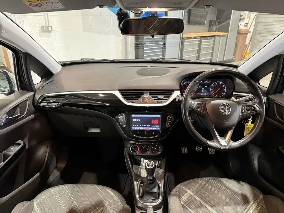 2015-vauxhall-corsa-12-limited-edition-3d-big-10