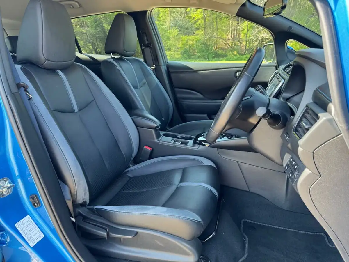 2020-nissan-leaf-e-tekna-big-14