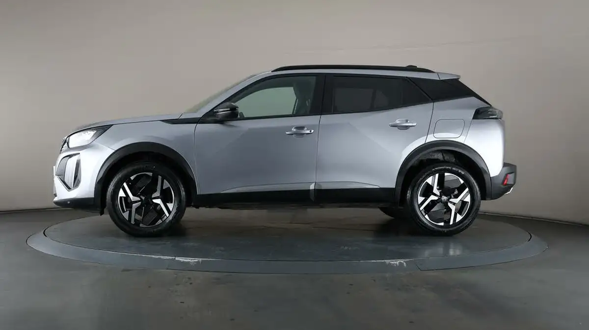 2023-peugeot-2008-suv-12-puretech-allure-big-29