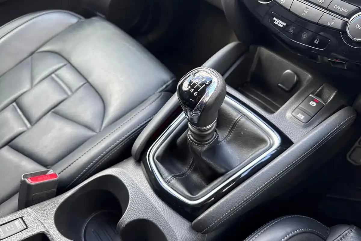2021-nissan-qashqai-13-dig-t-n-motion-140ps-big-22