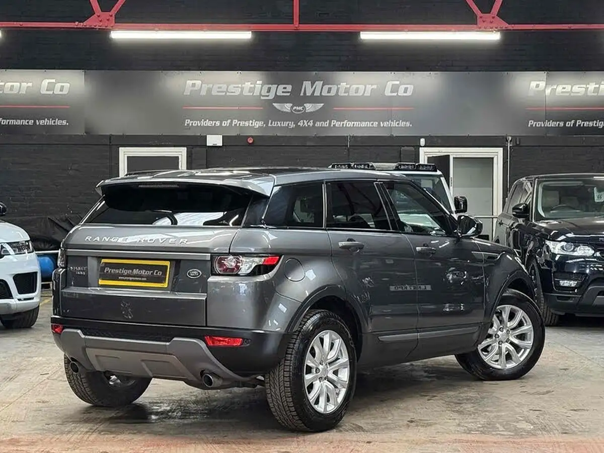2015-land-rover-range-rover-evoque-22sd4-pure-tech-hatchback-5d-auto-big-3