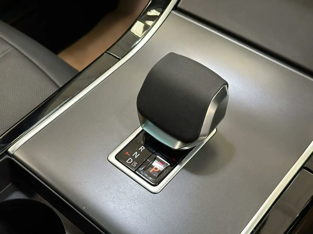 2024-land-rover-range-rover-evoque-20-d200-dynamic-se-big-10